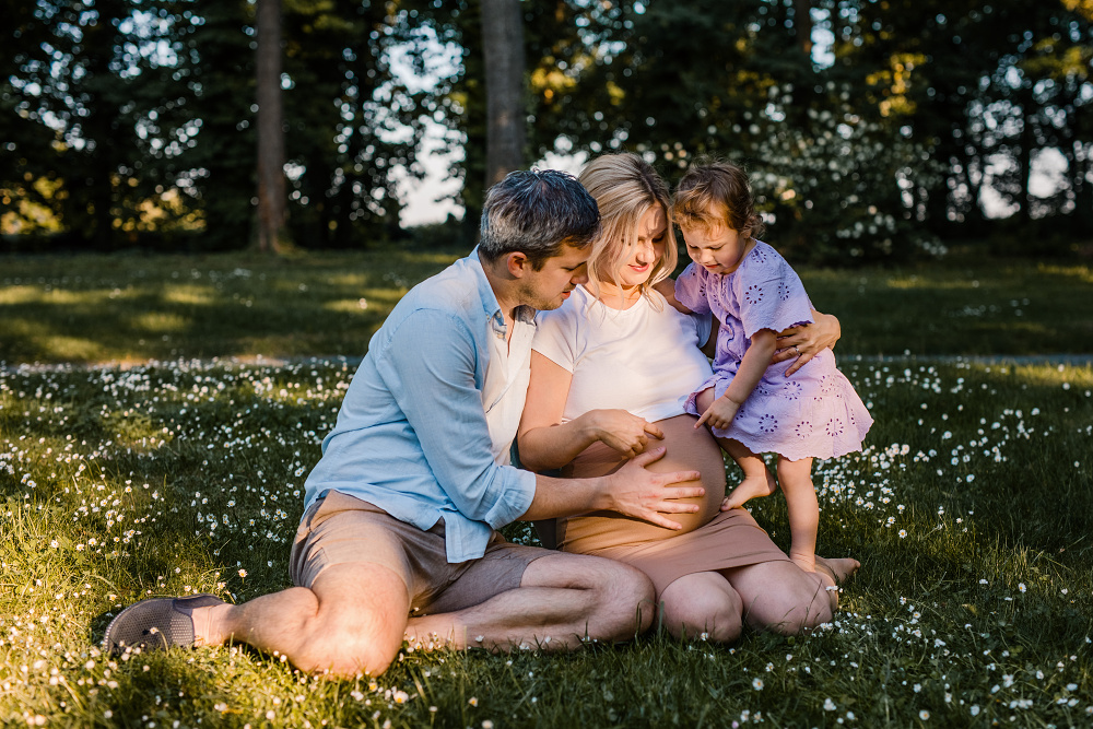 Těhotenské focení v exteriéru Líbeznice
