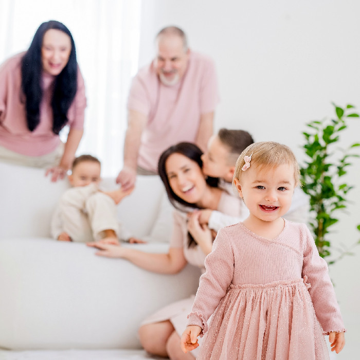 Rodinné focení tří generací v ateliéru