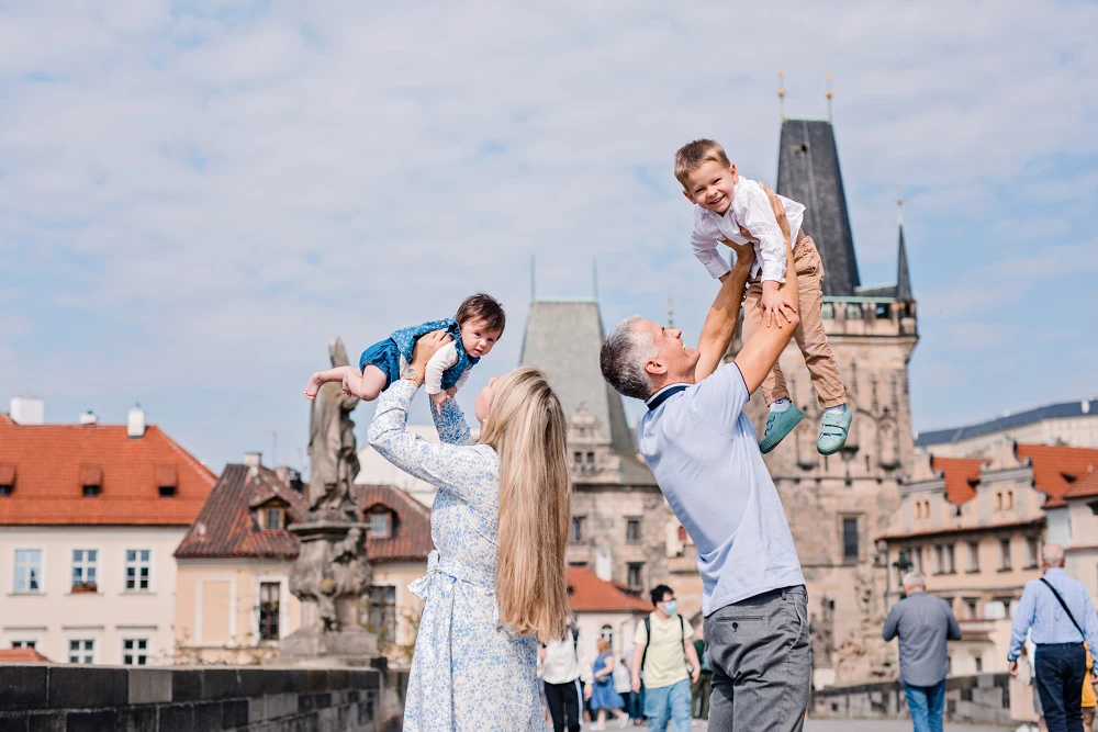 Rodinné focení na Karlově mostě v Praze